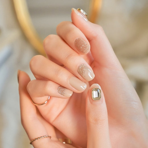 EDGEU NAIL CARE SHOP GEL - ENP207.GORGEOUS CHAMPAGNE (엣지유 네일 케어 샵젤 - ENP207.골져스 샴페인)