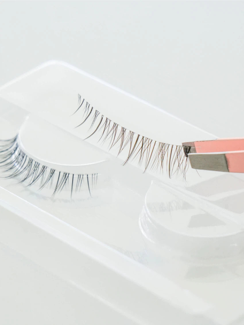 [PACK OF 2] Clear line WINK GIRL Idol Eyelashes #Doll-Like Volume Eyelashes 클리어 라인 아이돌 속눈썹 #인형같은