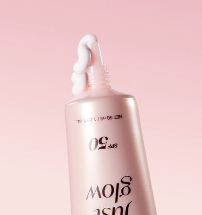 Medicube Glow Collagen Sunscreen 50ml Broad Spectrum SPF 50 메디큐브 콜라겐 글로우 선크림 50ml Broad Spectrum SPF 50